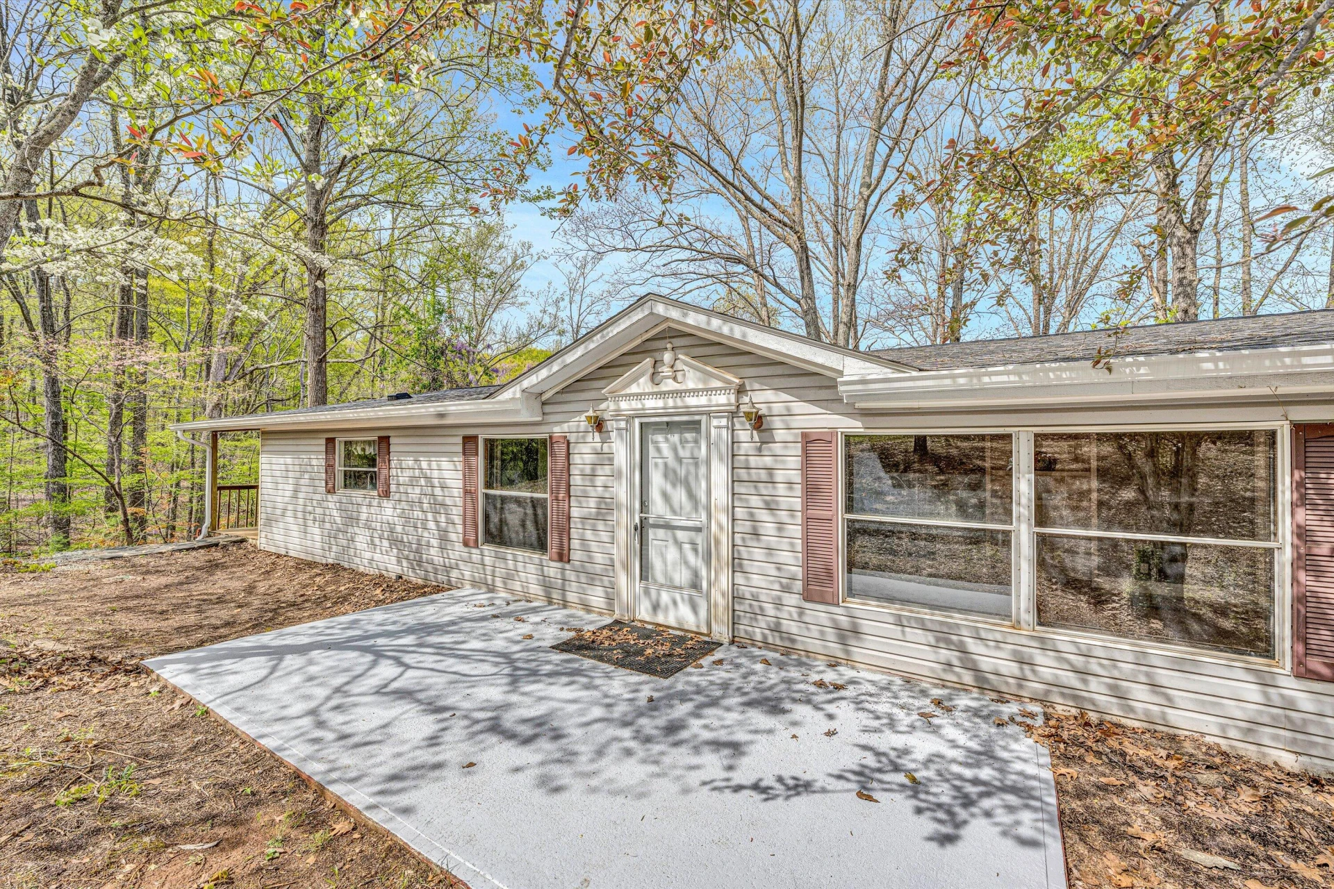 376 Limerick LN