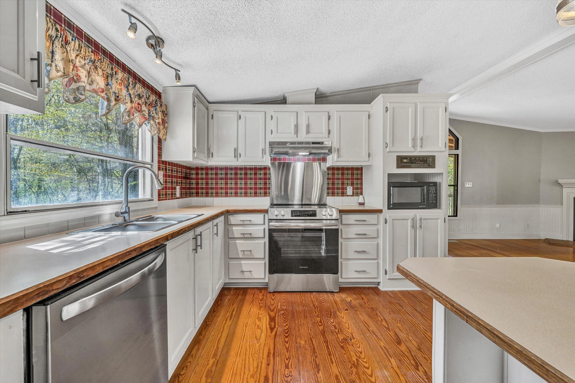 376 Limerick LN - Photo 15