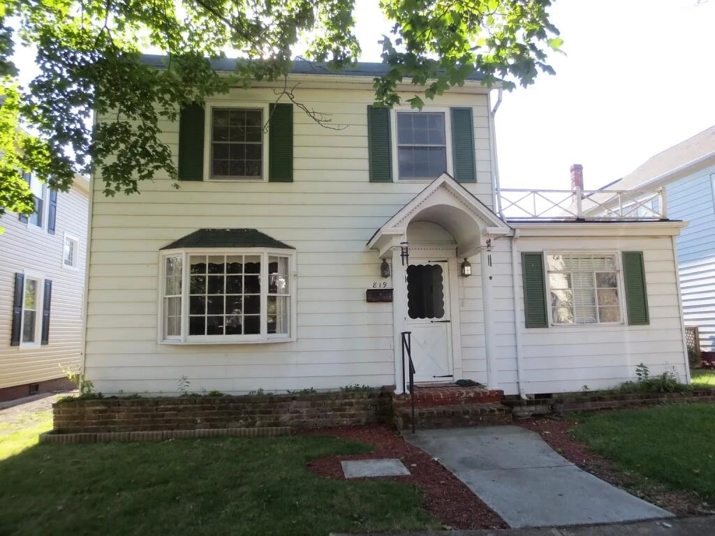 819 Mccormick BLVD - Photo 2
