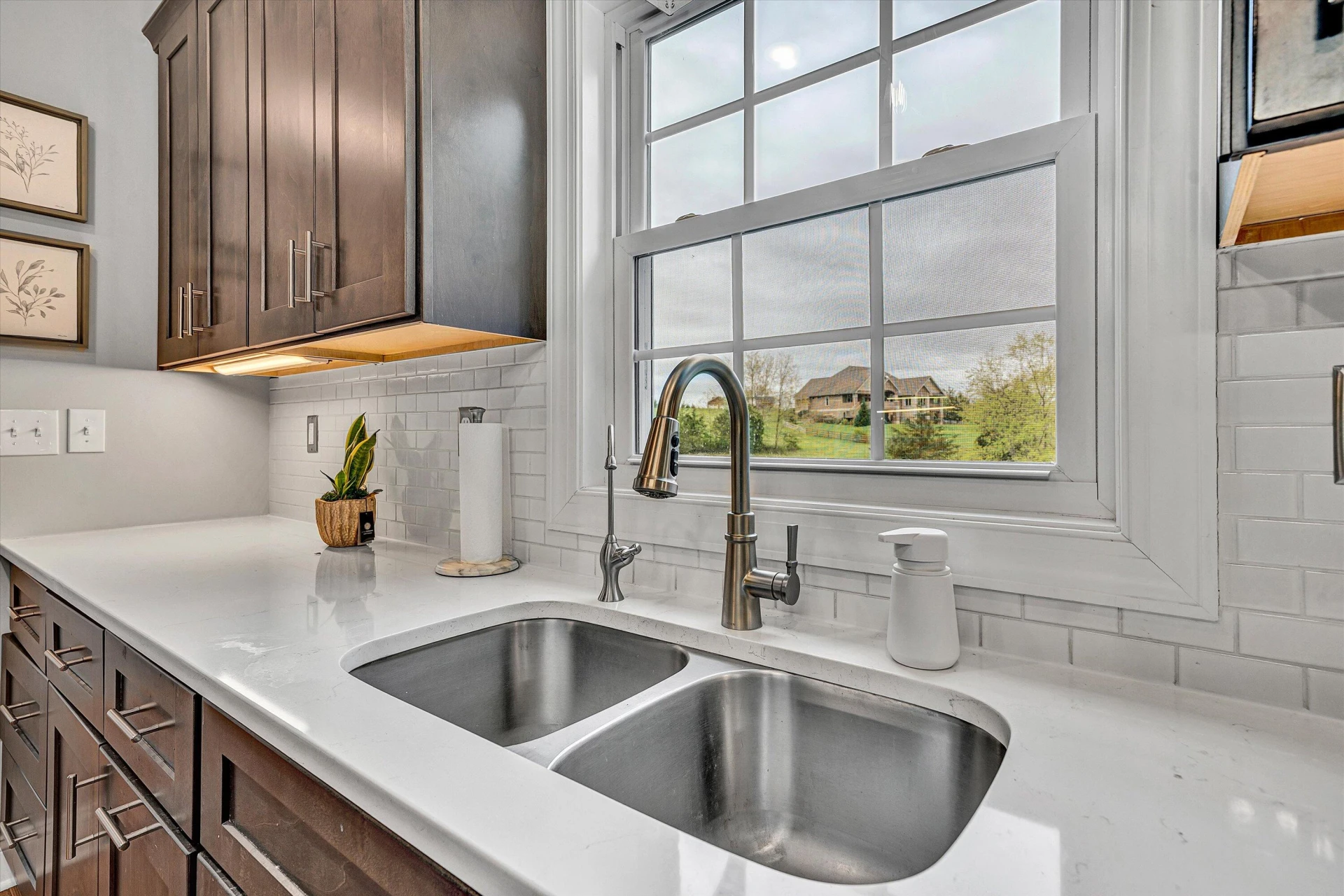 111 Halsey CT - Photo 18