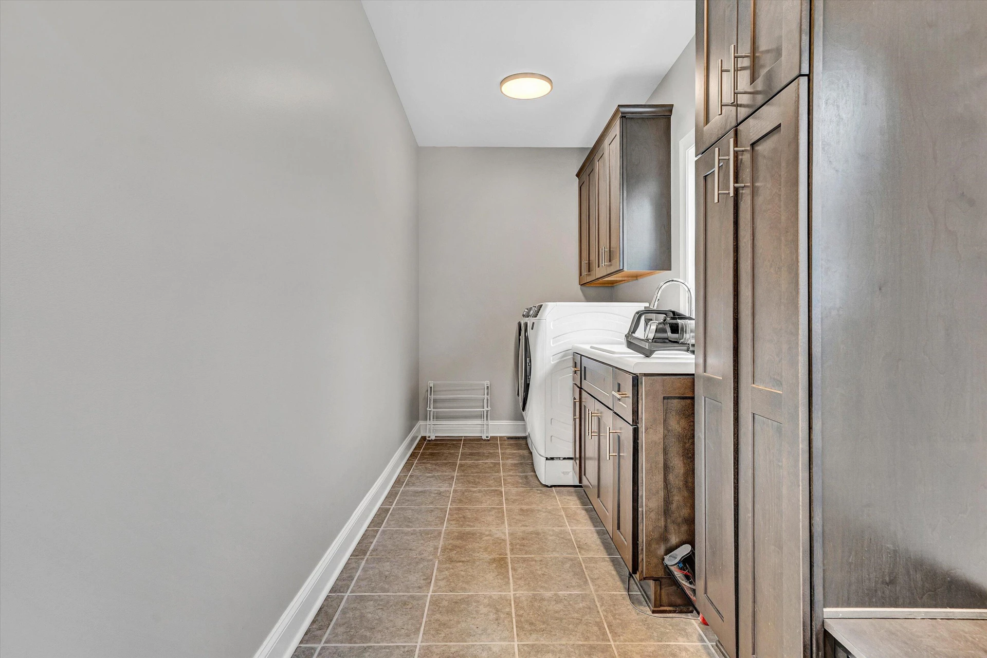 111 Halsey CT - Photo 25
