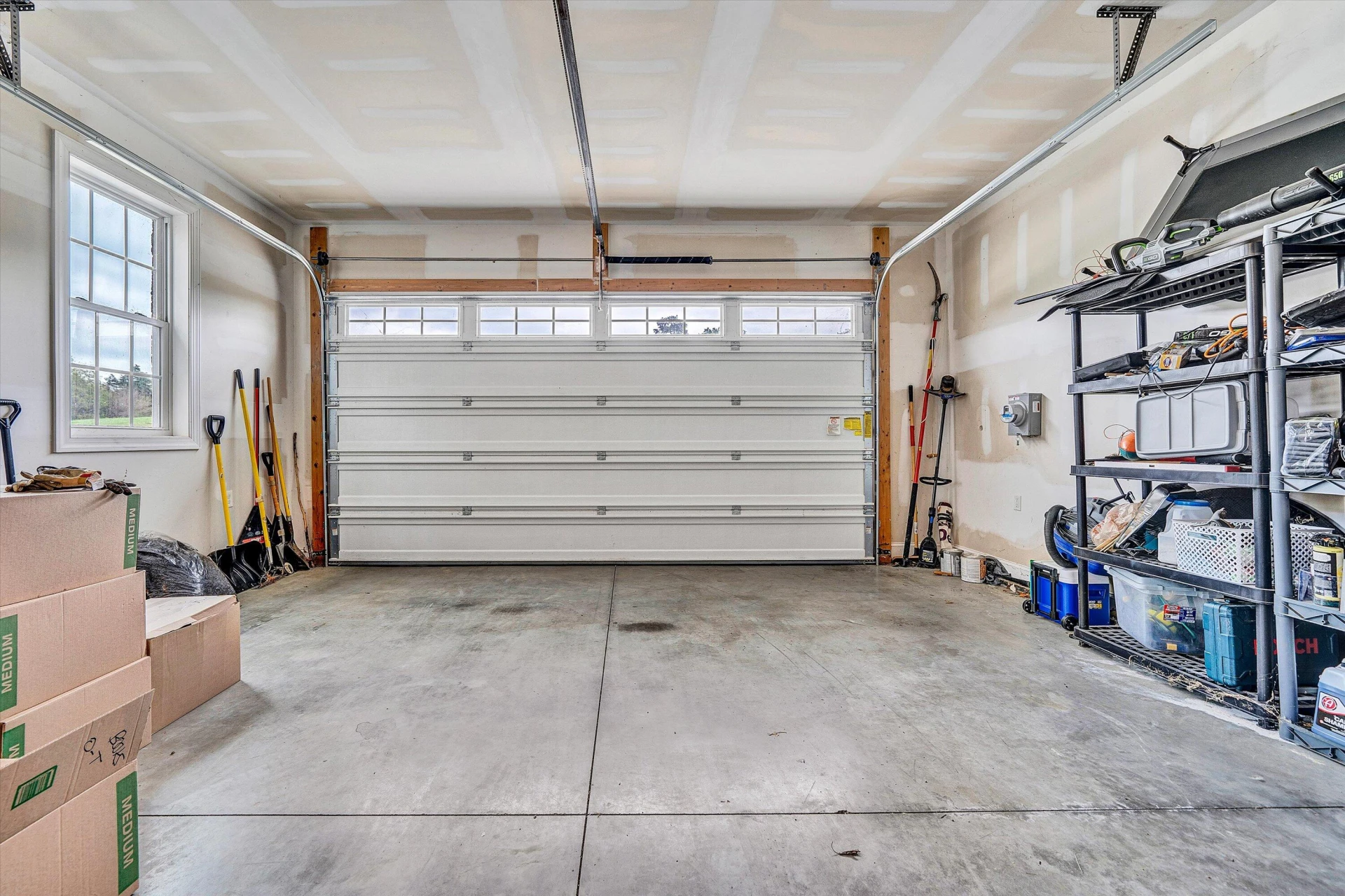 111 Halsey CT - Photo 26
