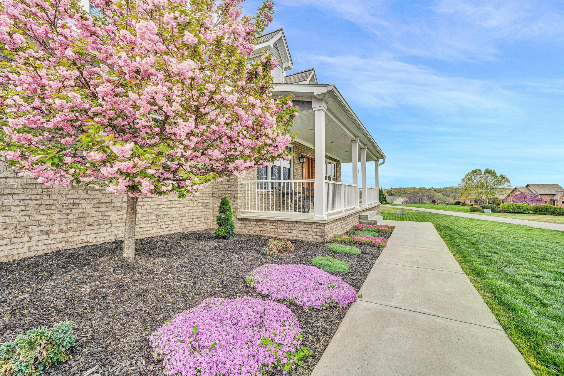111 Halsey CT - Photo 6