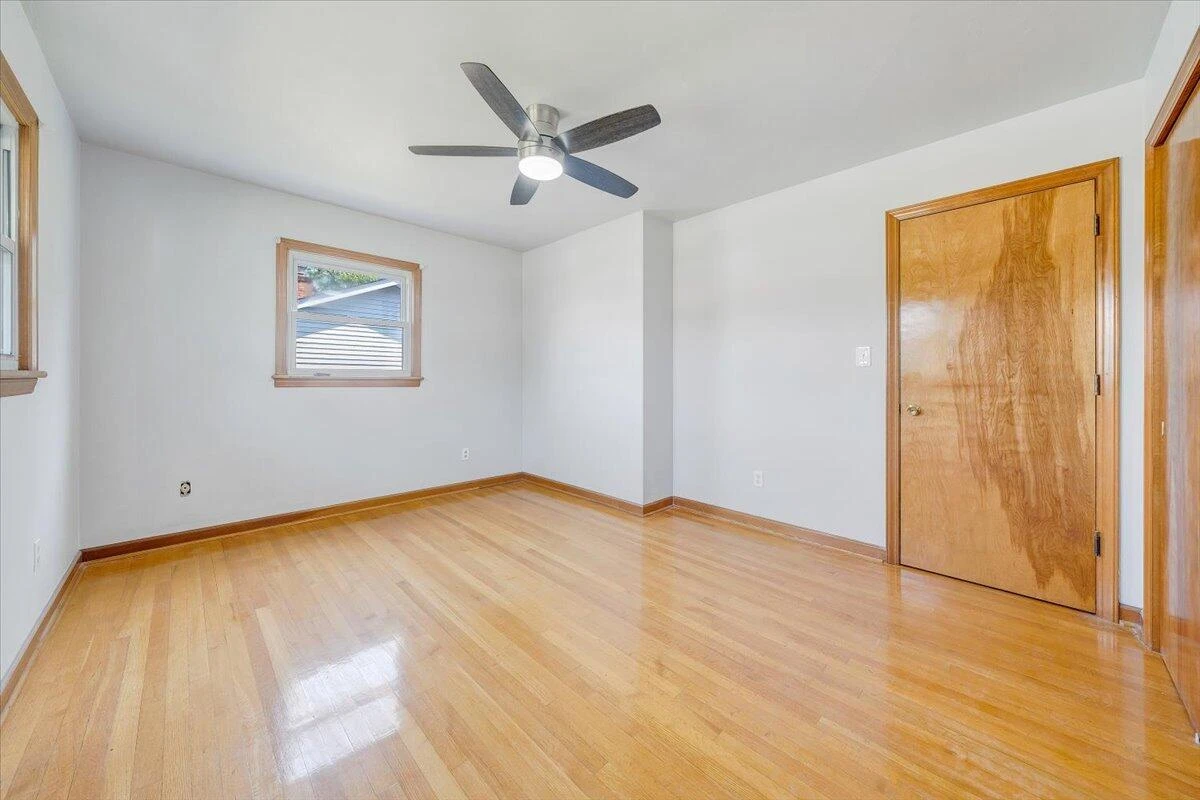 2422 Kingston RD - Photo 13