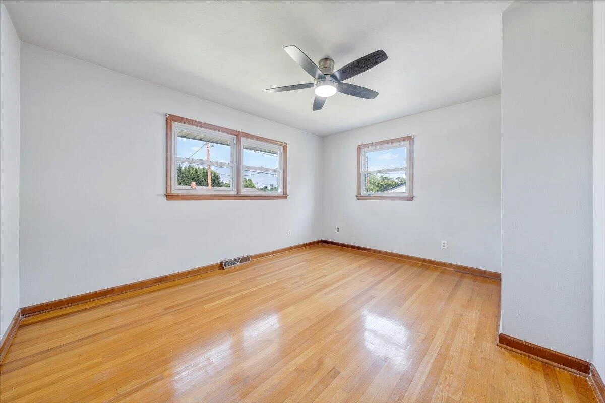 2422 Kingston RD - Photo 14