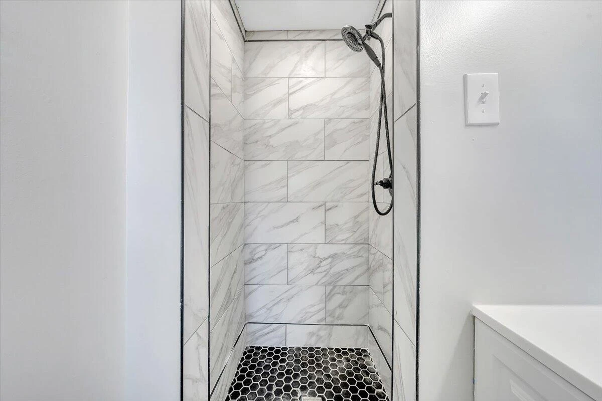 2422 Kingston RD - Photo 20