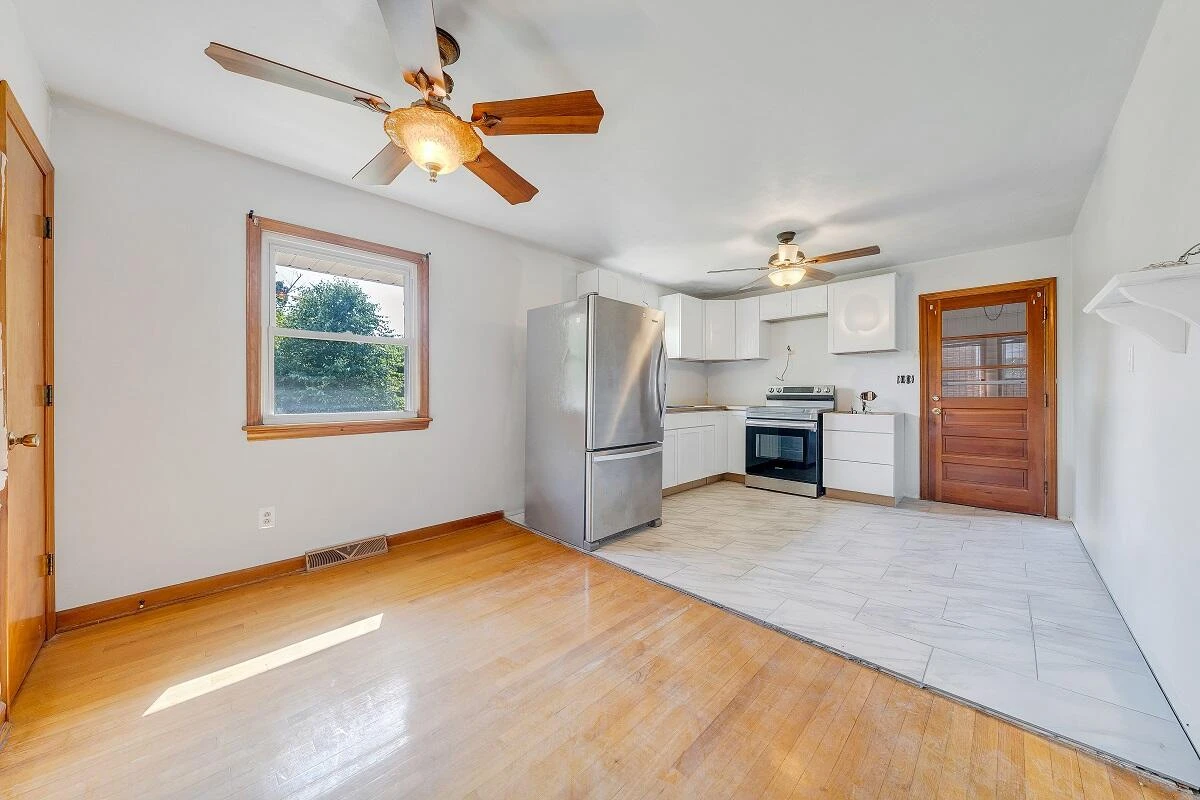 2422 Kingston RD - Photo 21