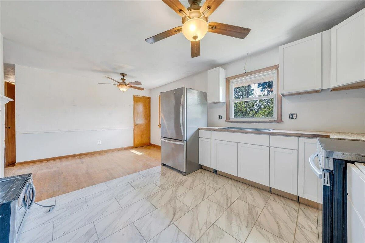 2422 Kingston RD - Photo 25