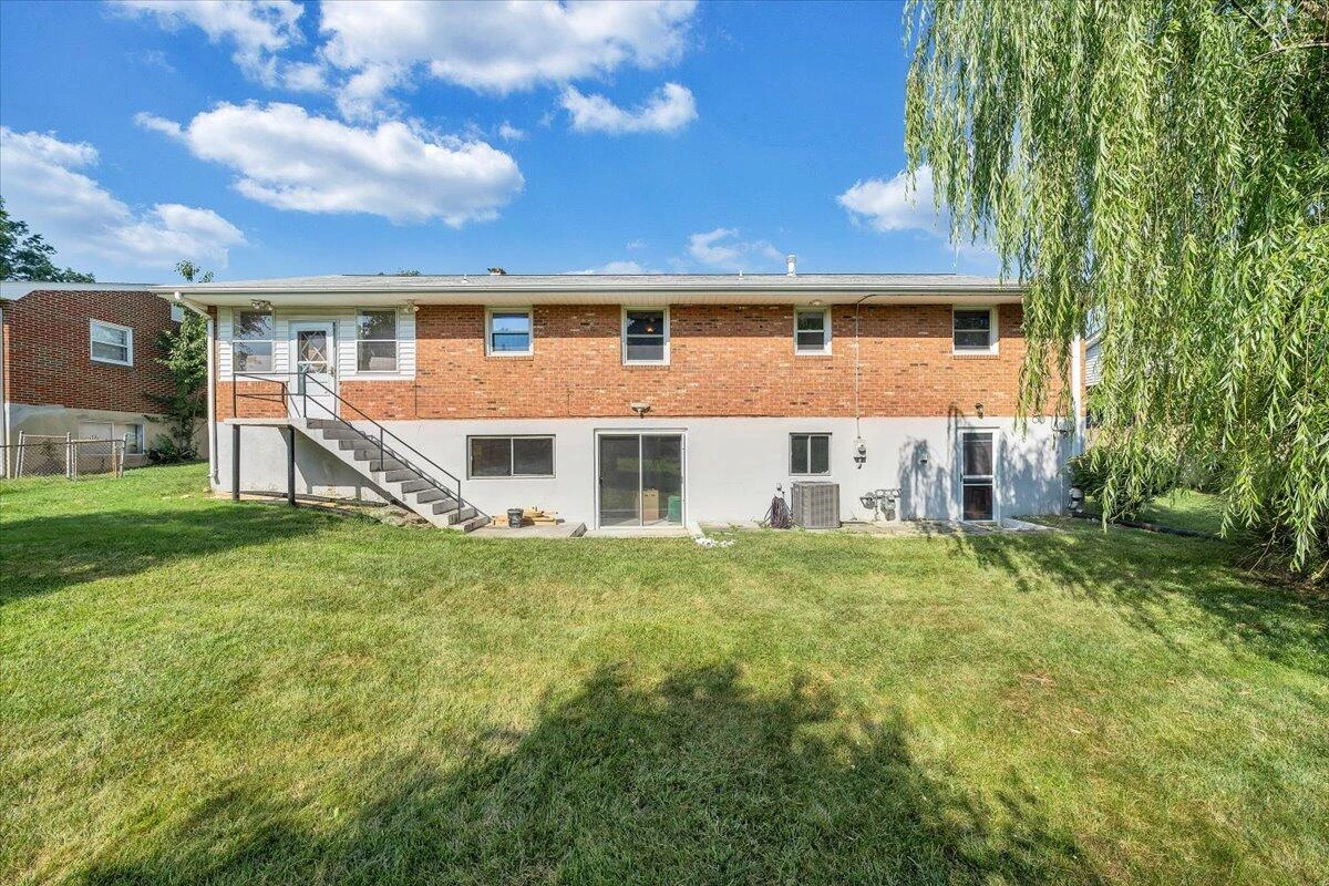 2422 Kingston RD - Photo 32