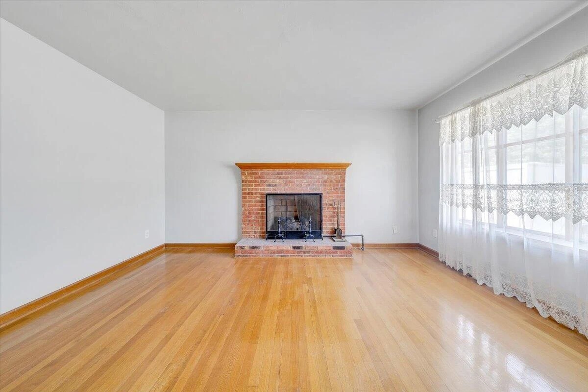 2422 Kingston RD - Photo 6
