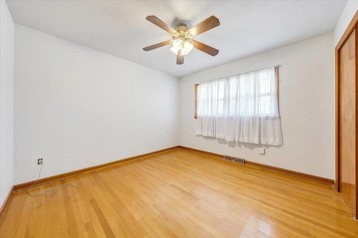 2422 Kingston RD - Photo 7