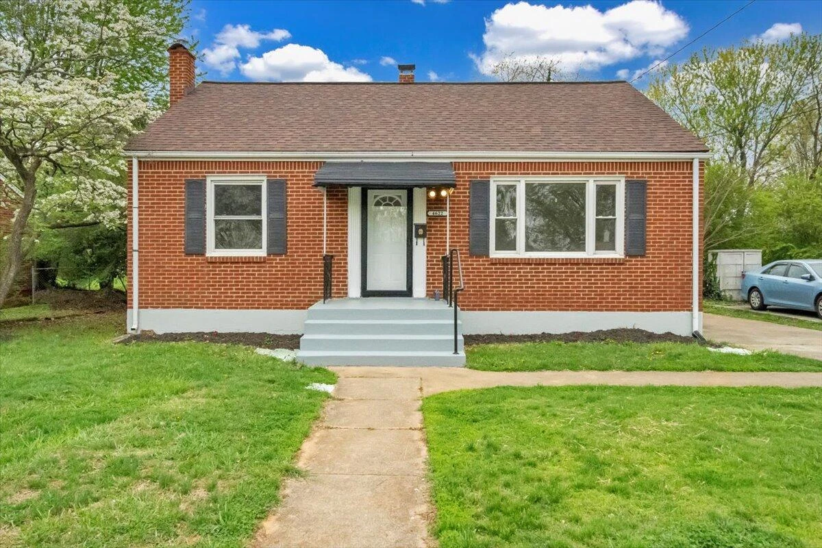 4622 Eden DR