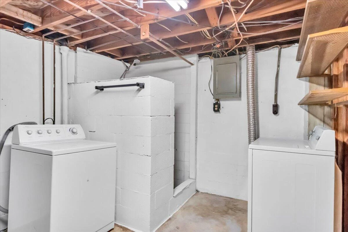 4622 Eden DR - Photo 34