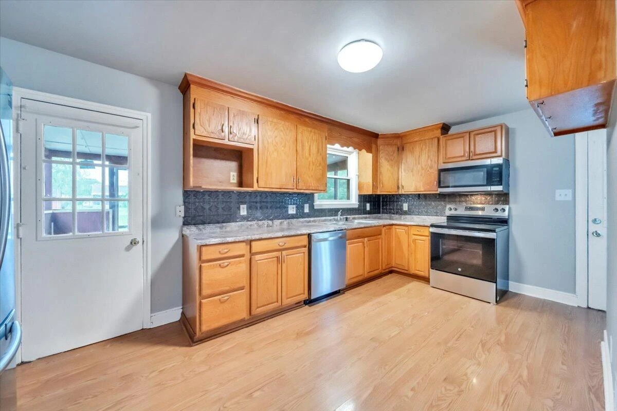4622 Eden DR - Photo 7