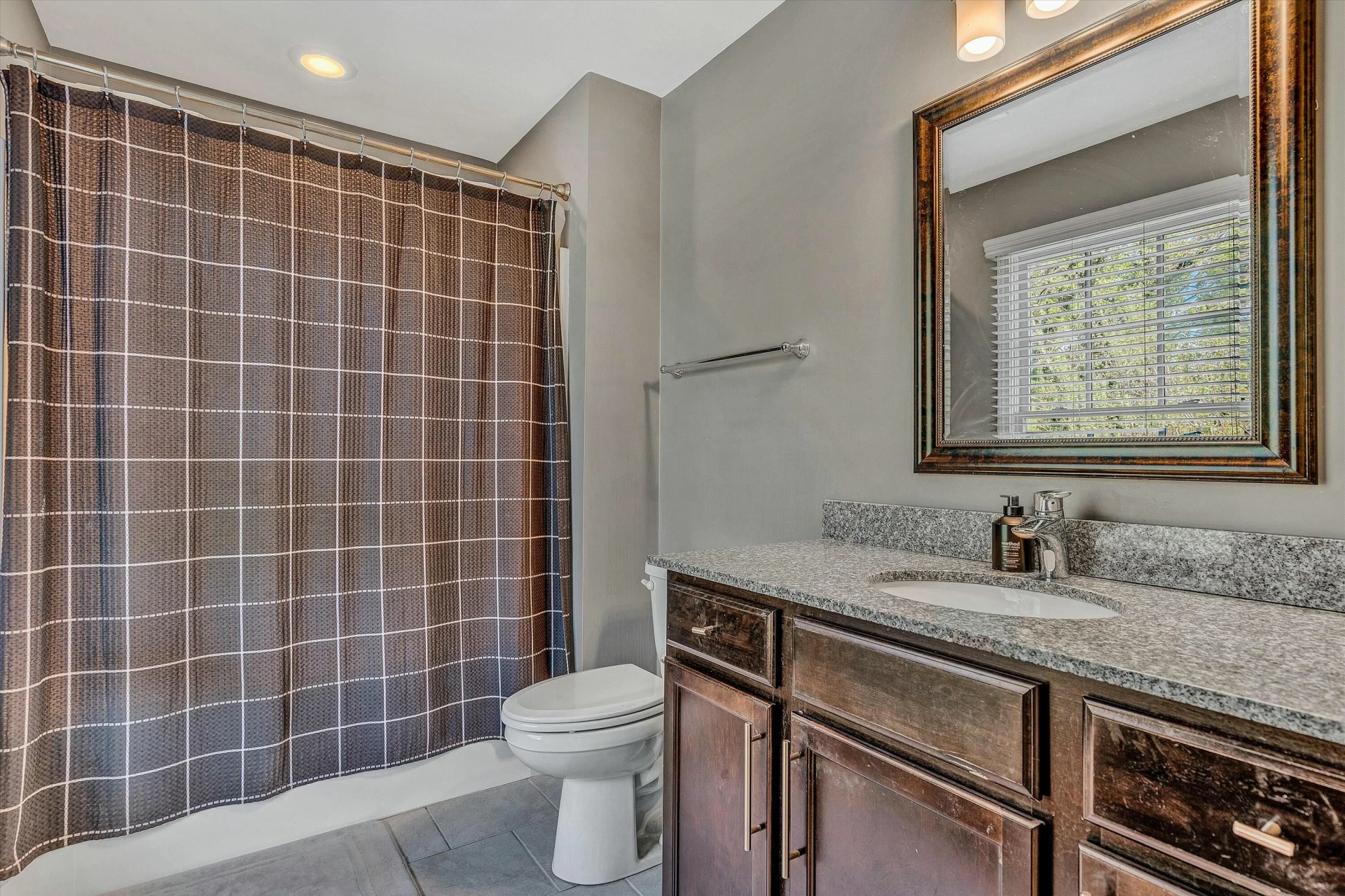 650 Janette AVE - Photo 16