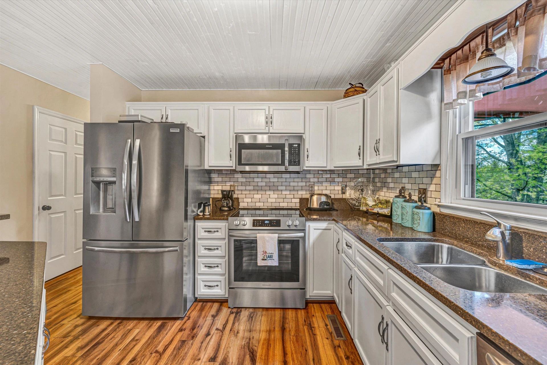 177 Stephens DR - Photo 18