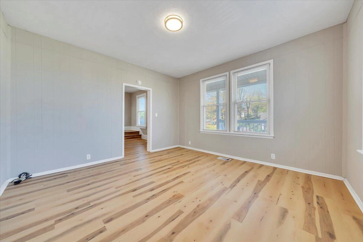 922 11Th ST - Photo 14