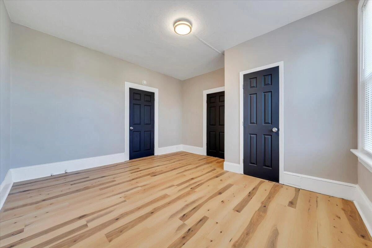 922 11Th ST - Photo 17