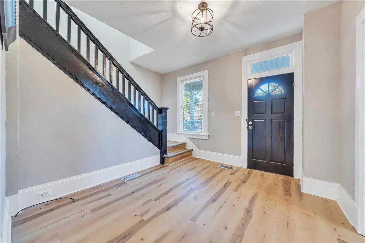 922 11Th ST - Photo 8