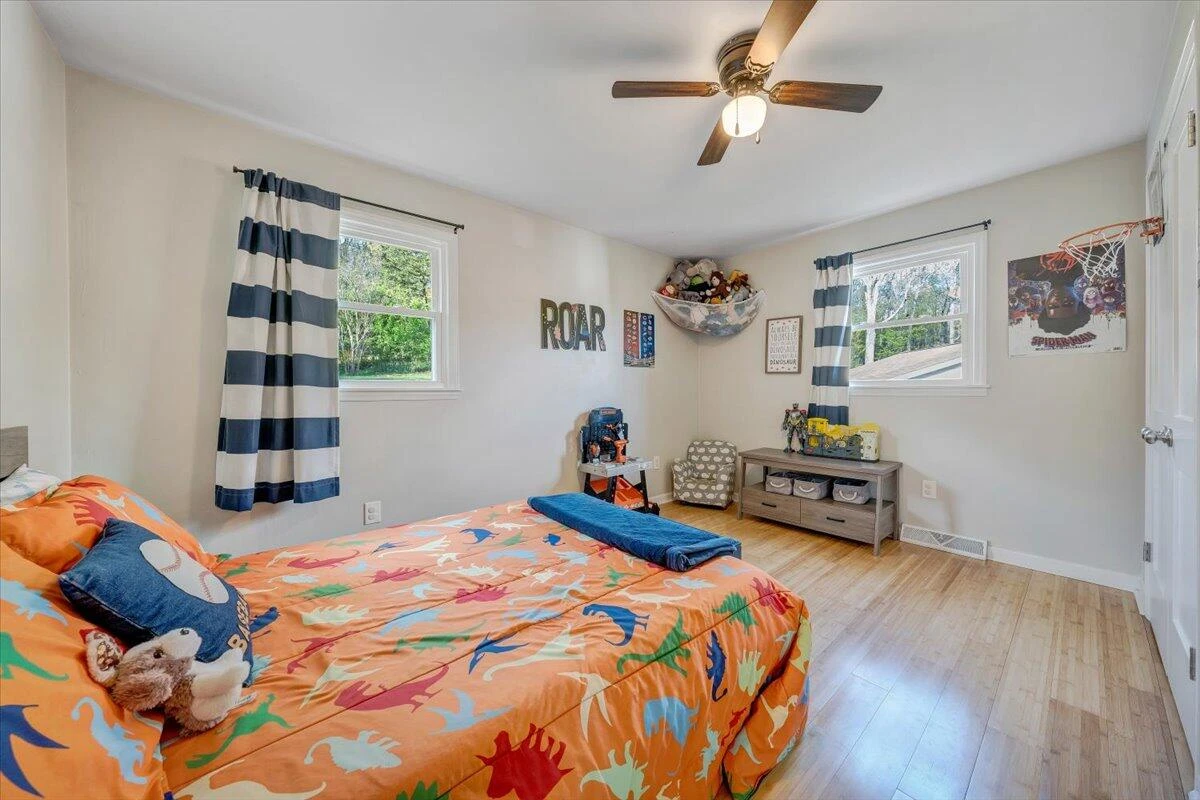 387 Ivie CIR - Photo 22