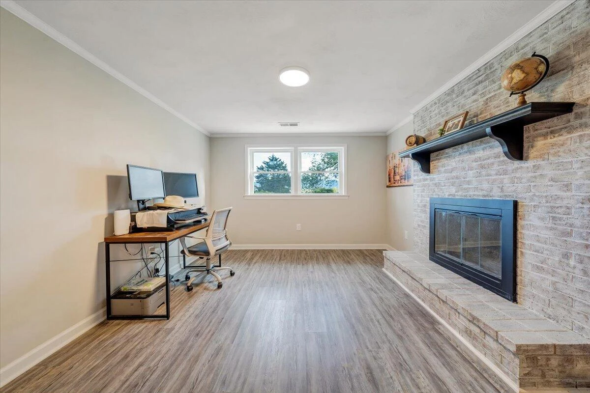 387 Ivie CIR - Photo 25