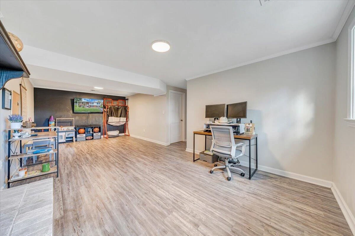 387 Ivie CIR - Photo 26