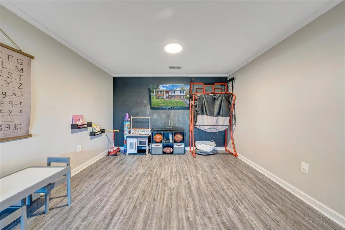 387 Ivie CIR - Photo 27