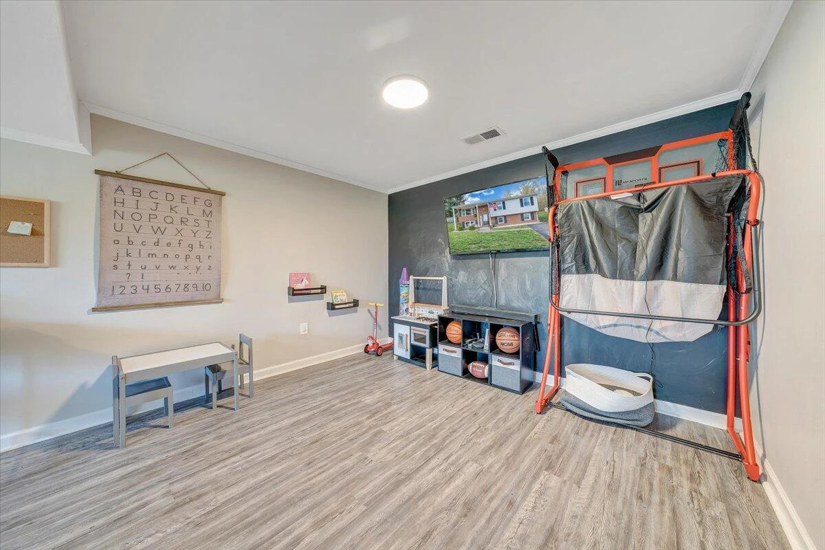 387 Ivie CIR - Photo 28