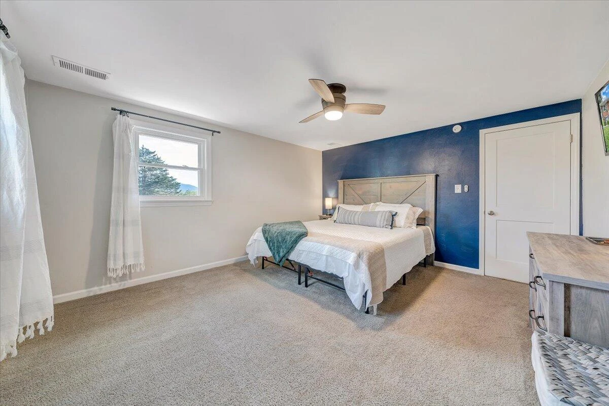 387 Ivie CIR - Photo 33
