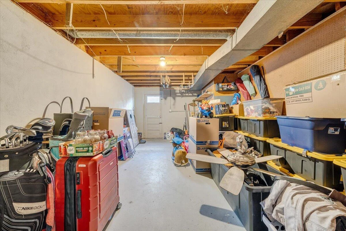 387 Ivie CIR - Photo 36