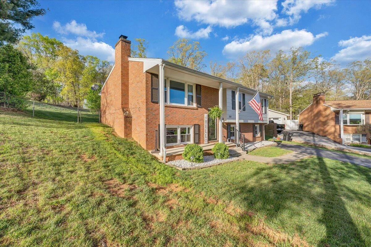 387 Ivie CIR - Photo 44