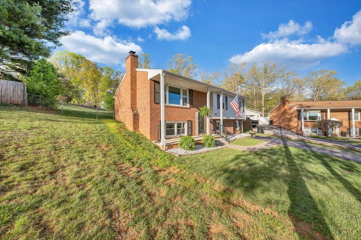 387 Ivie CIR - Photo 45