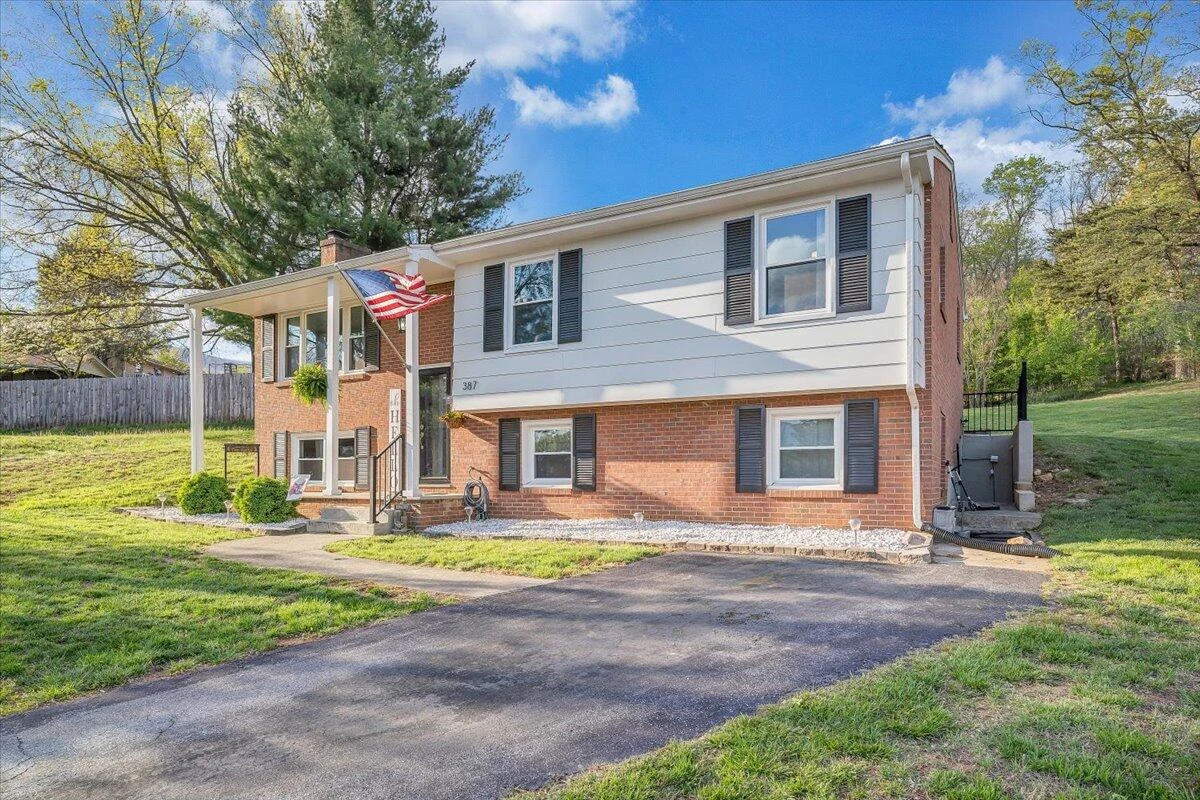 387 Ivie CIR - Photo 48