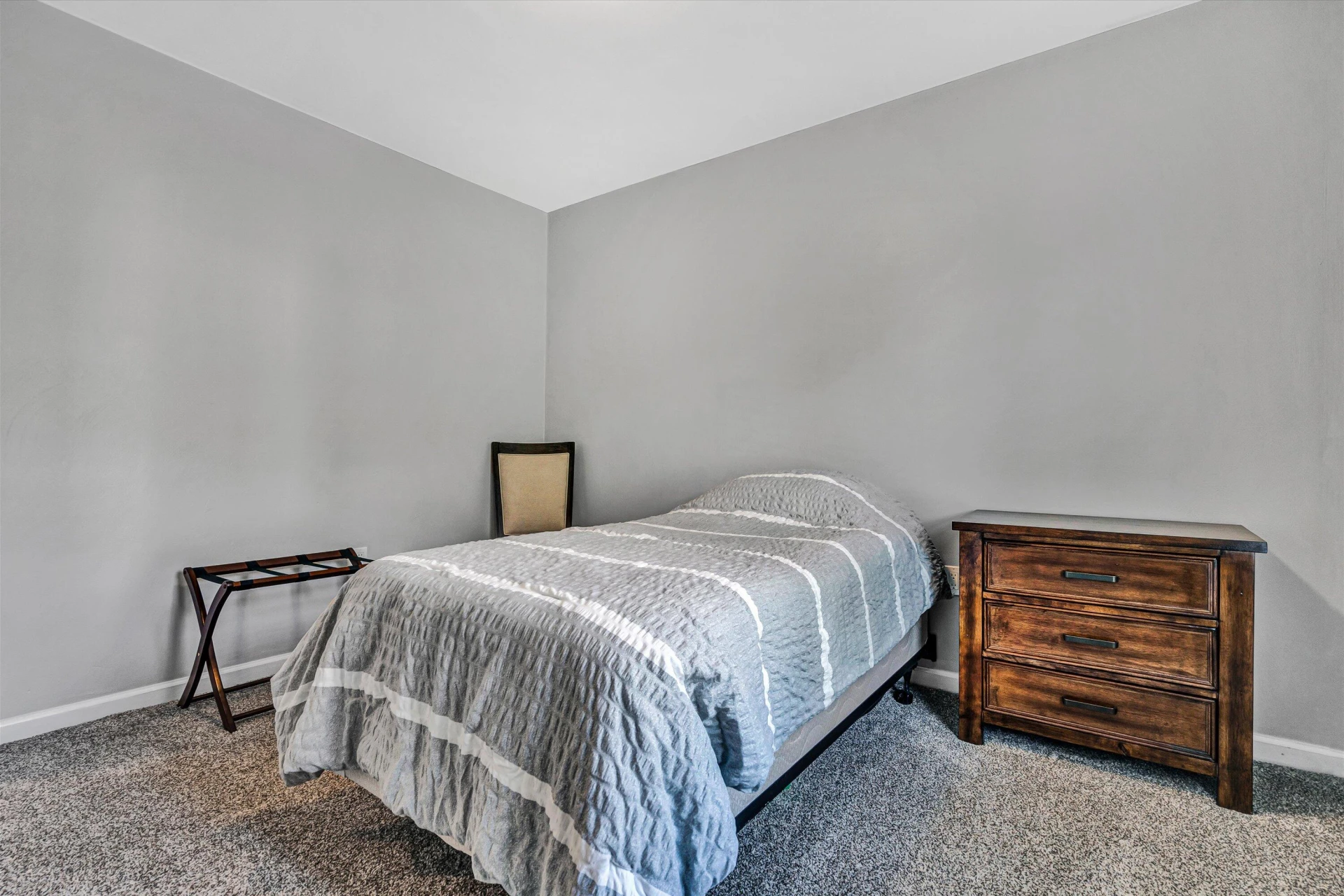 4838 HORSEMAN DR - Photo 15