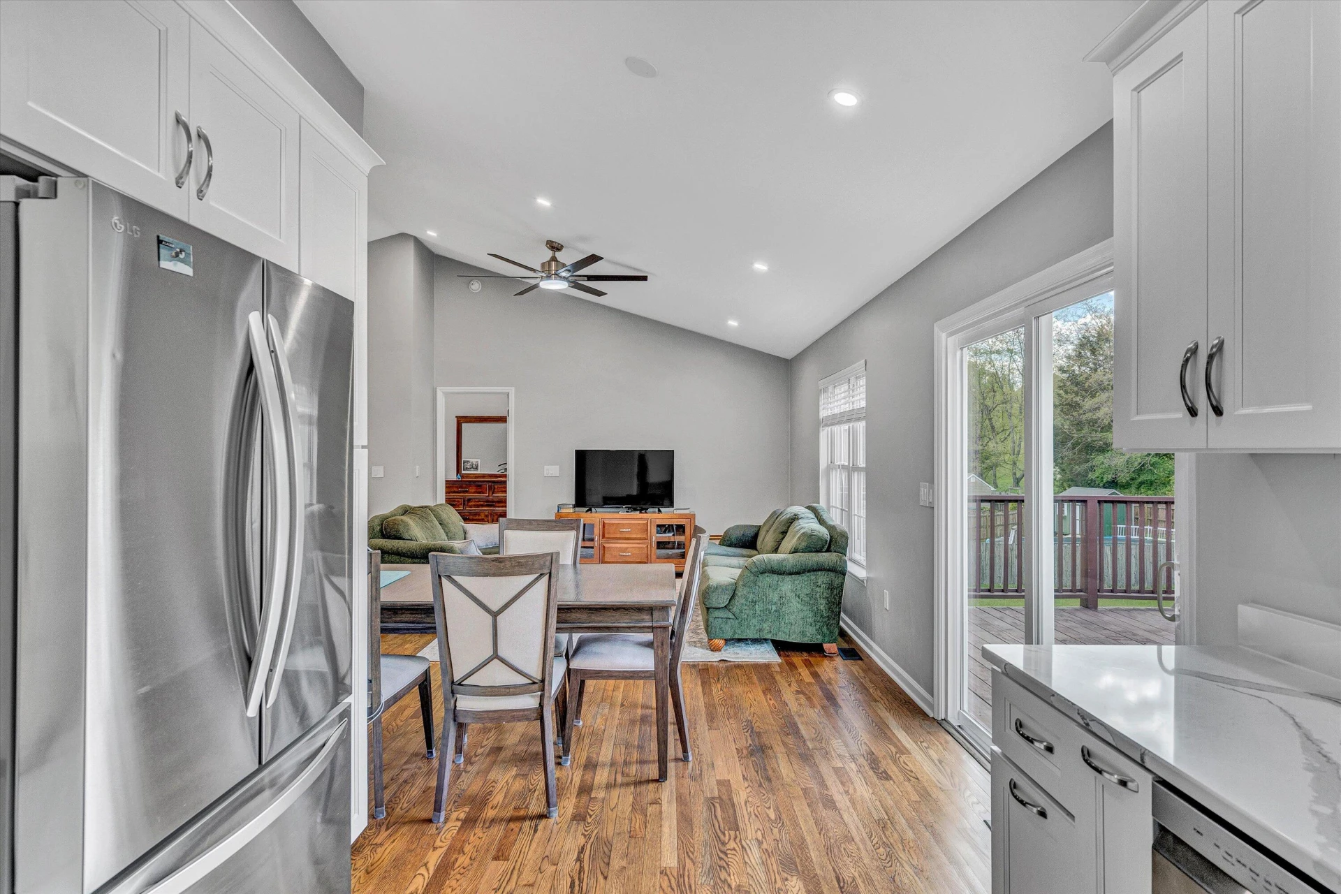 4838 HORSEMAN DR - Photo 8