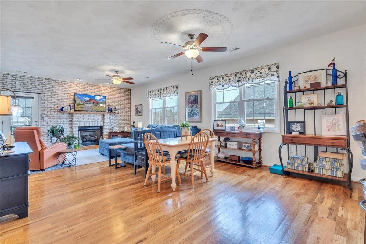 28 Primrose CT - Photo 13