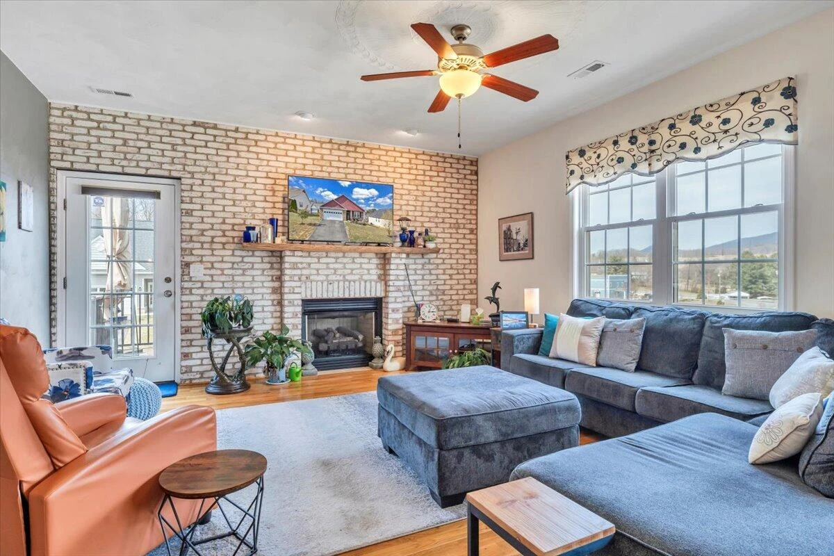 28 Primrose CT - Photo 17