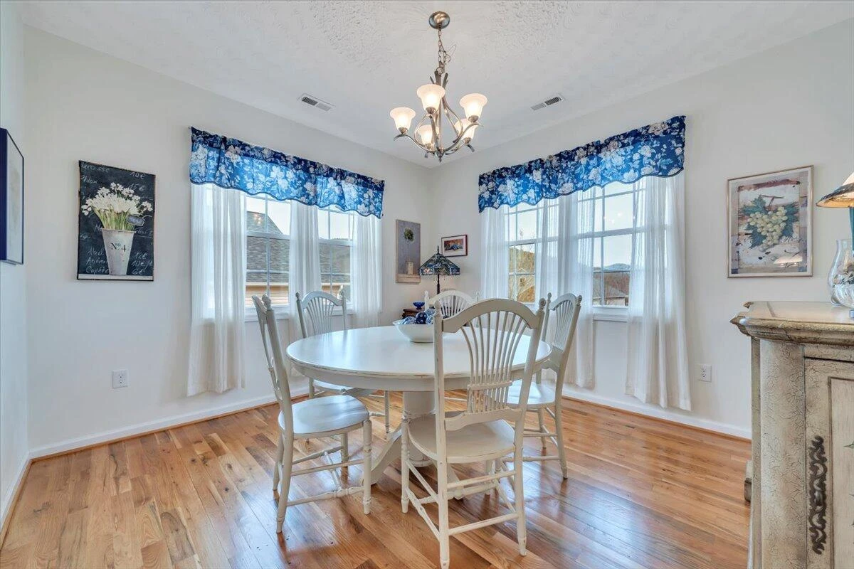 28 Primrose CT - Photo 3