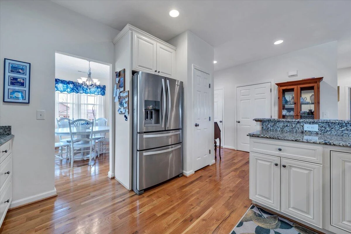 28 Primrose CT - Photo 6