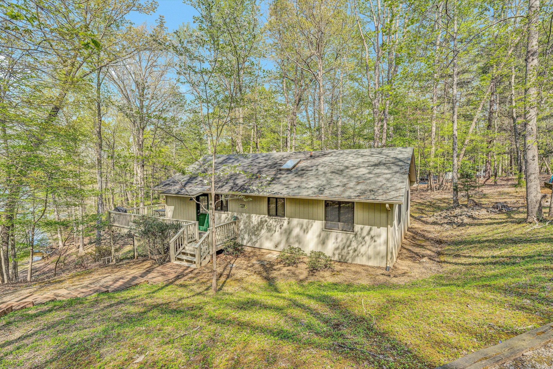 75 Nuthatch CIR