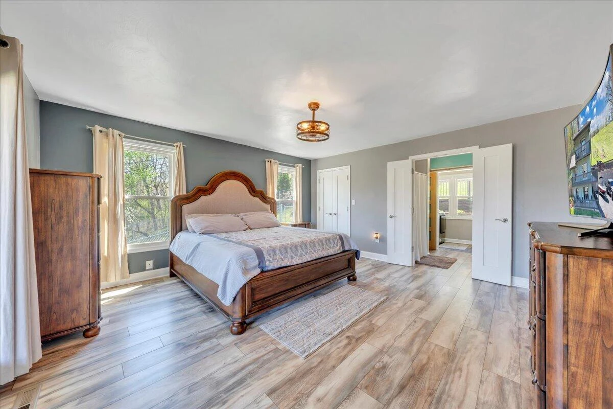 5396 Goodview RD - Photo 13