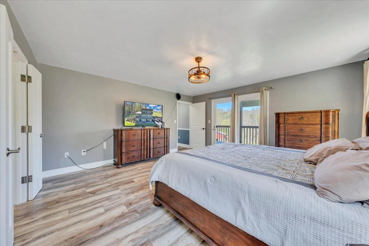 5396 Goodview RD - Photo 15
