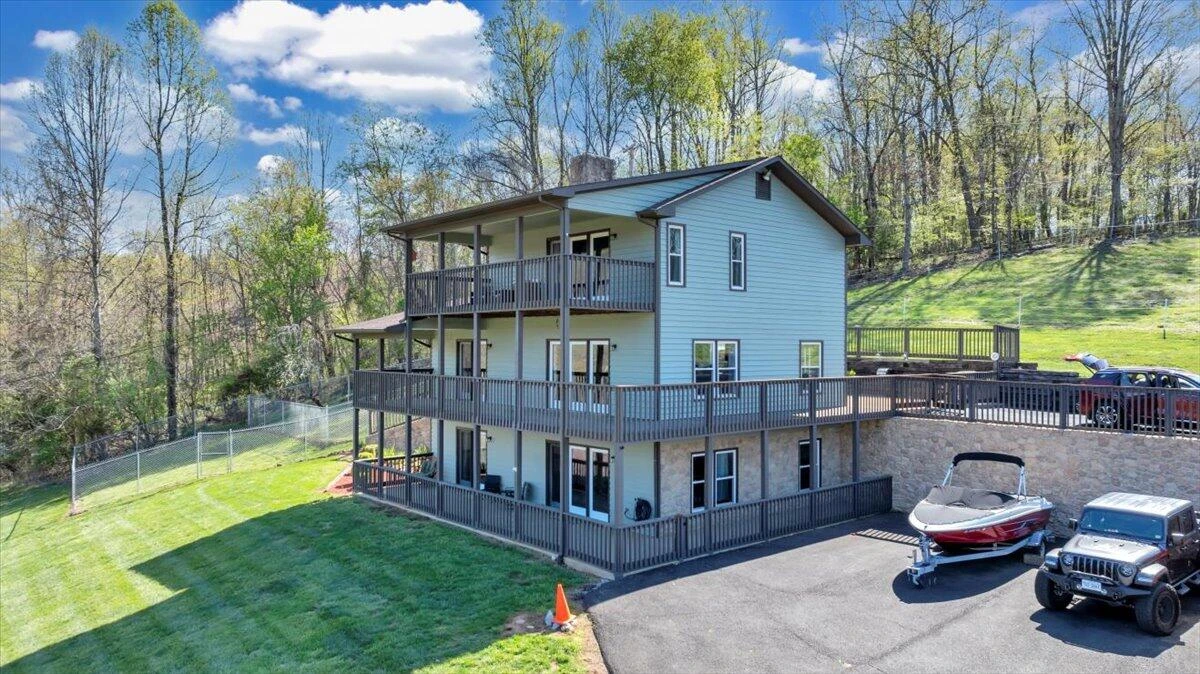 5396 Goodview RD - Photo 2