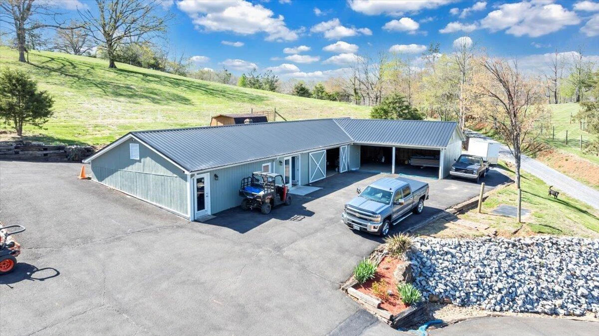 5396 Goodview RD - Photo 3