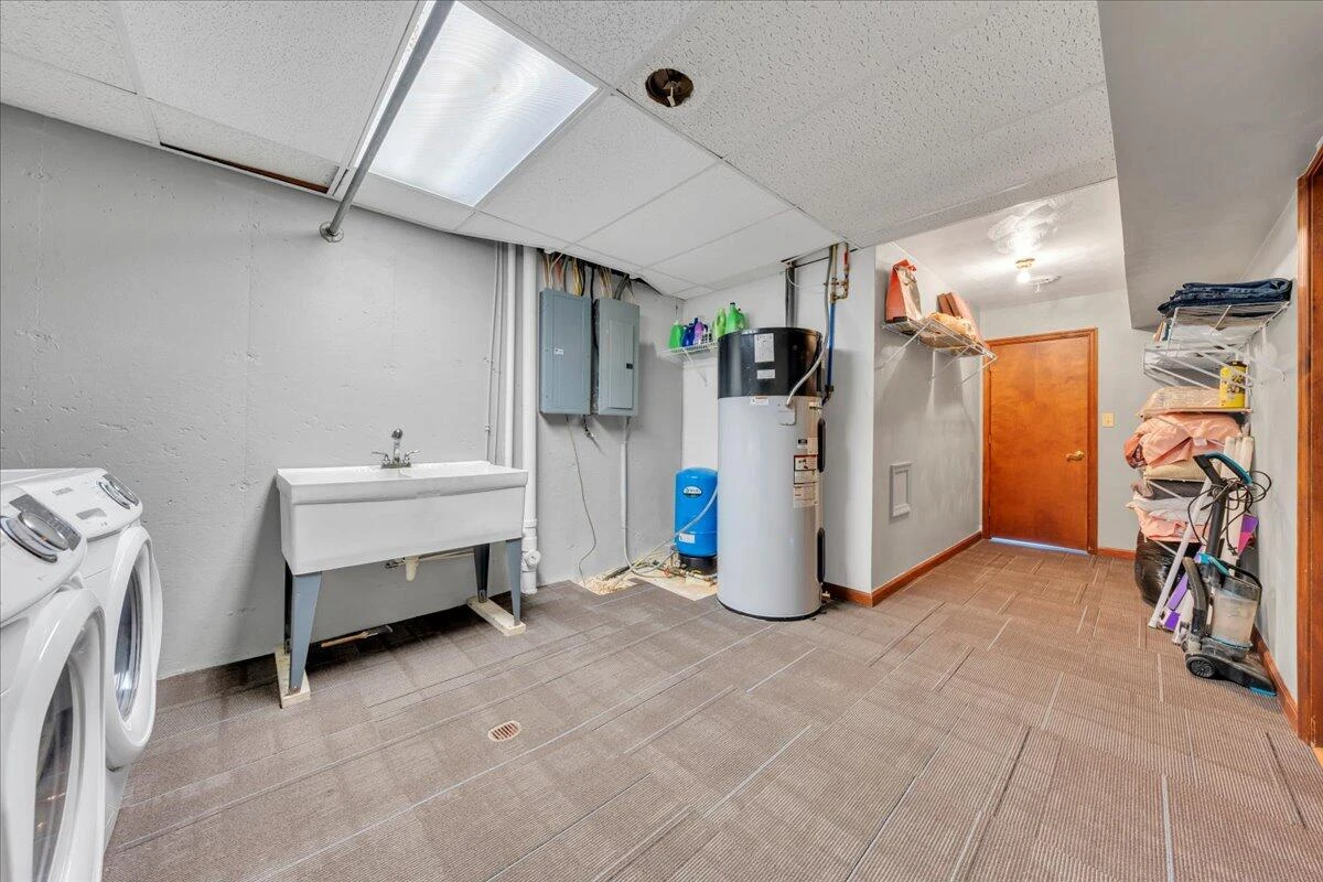 5396 Goodview RD - Photo 37