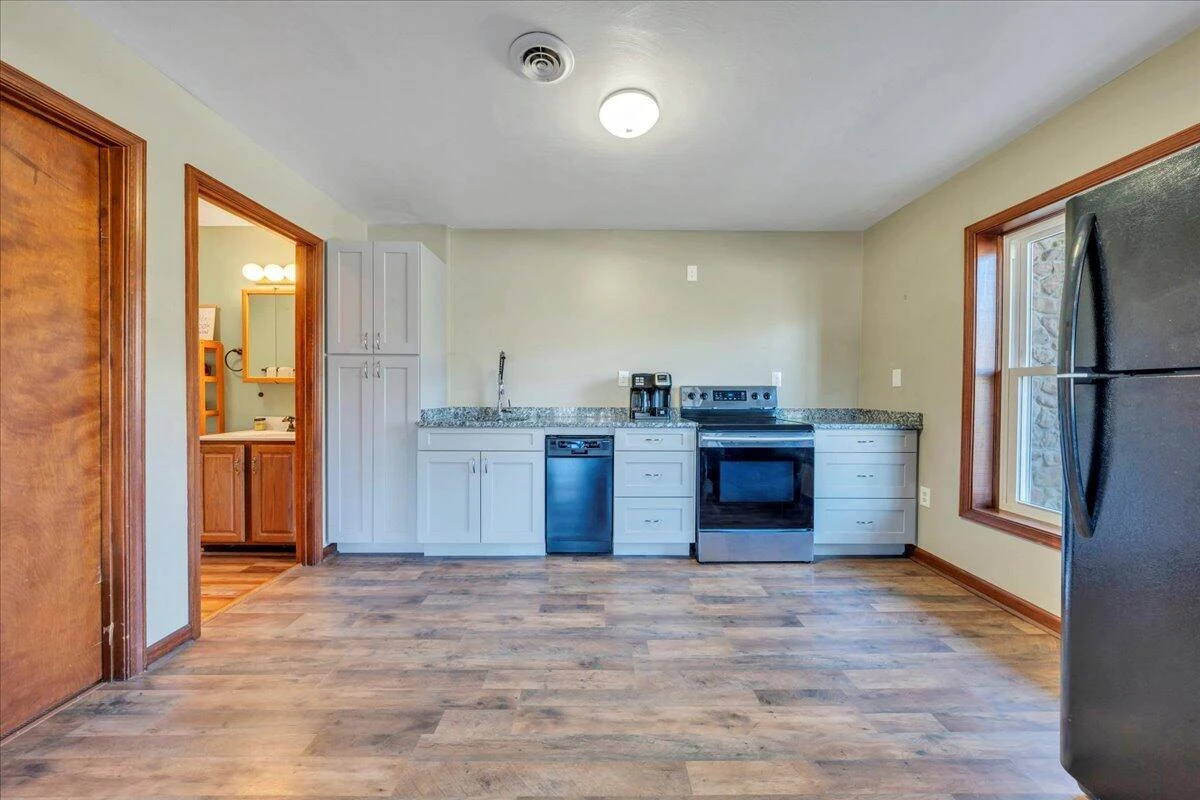 5396 Goodview RD - Photo 38