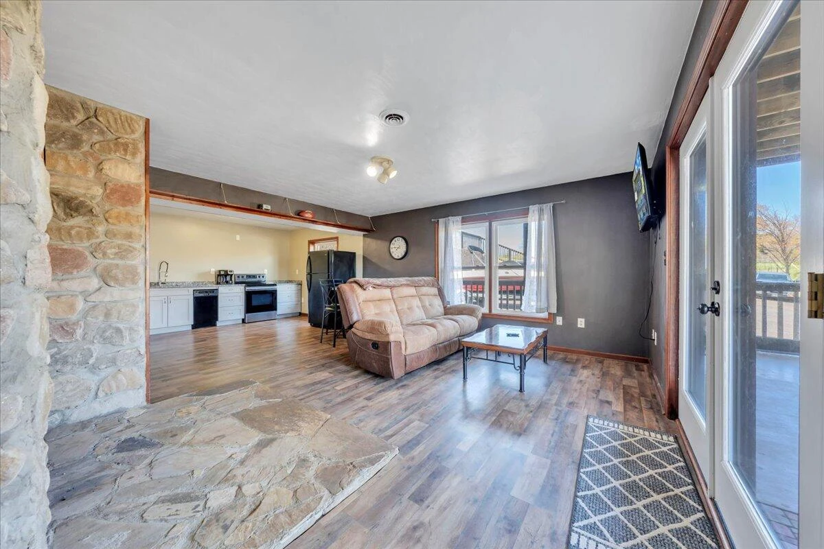 5396 Goodview RD - Photo 42
