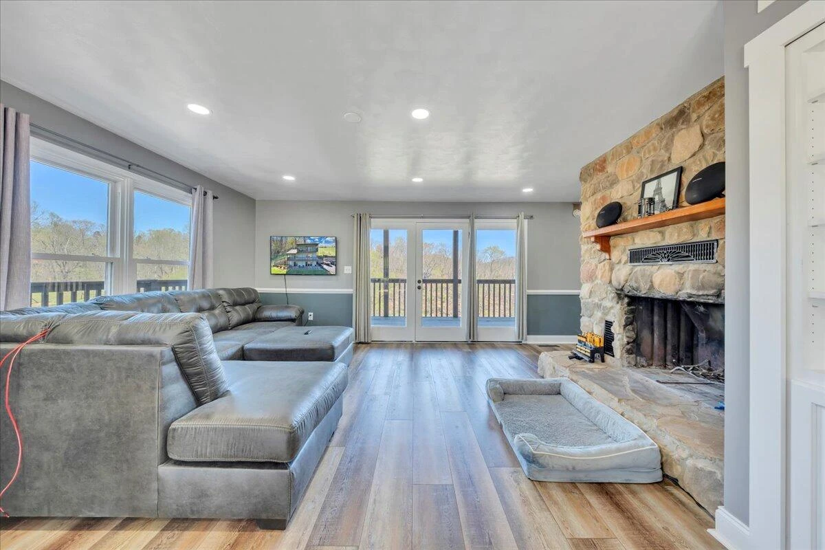 5396 Goodview RD - Photo 7