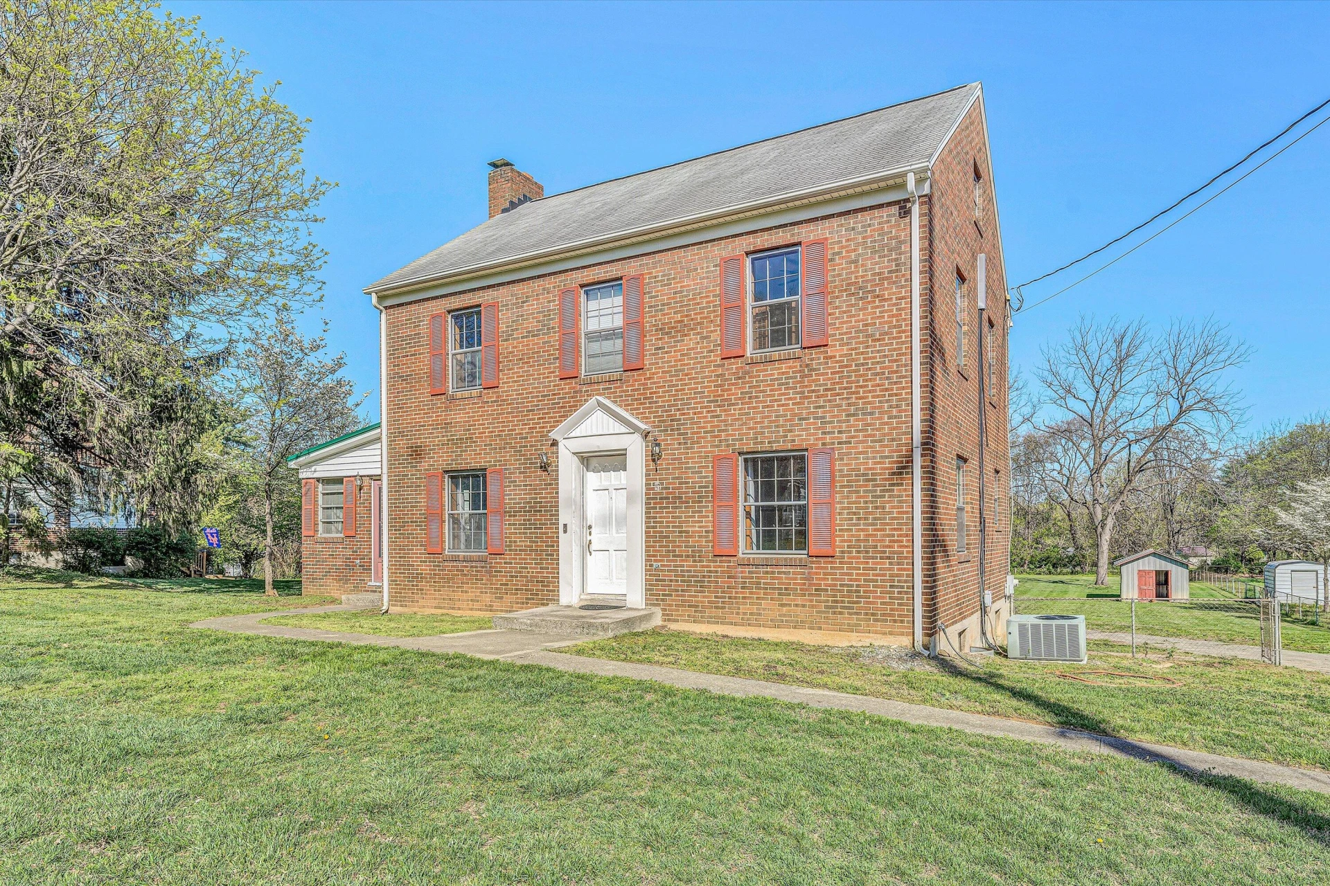 1112 Highland RD