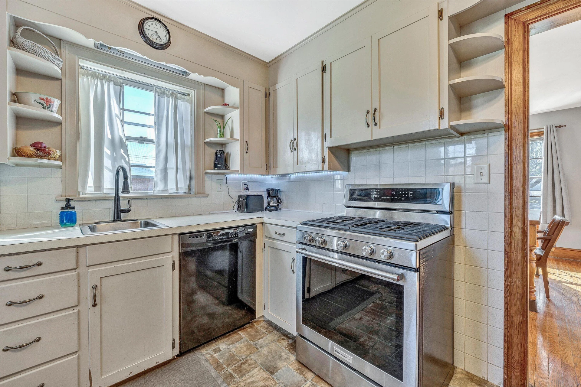 1112 Highland RD - Photo 13